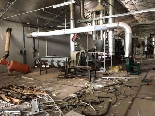 De cassavefabriek onbruikbaar verklaard