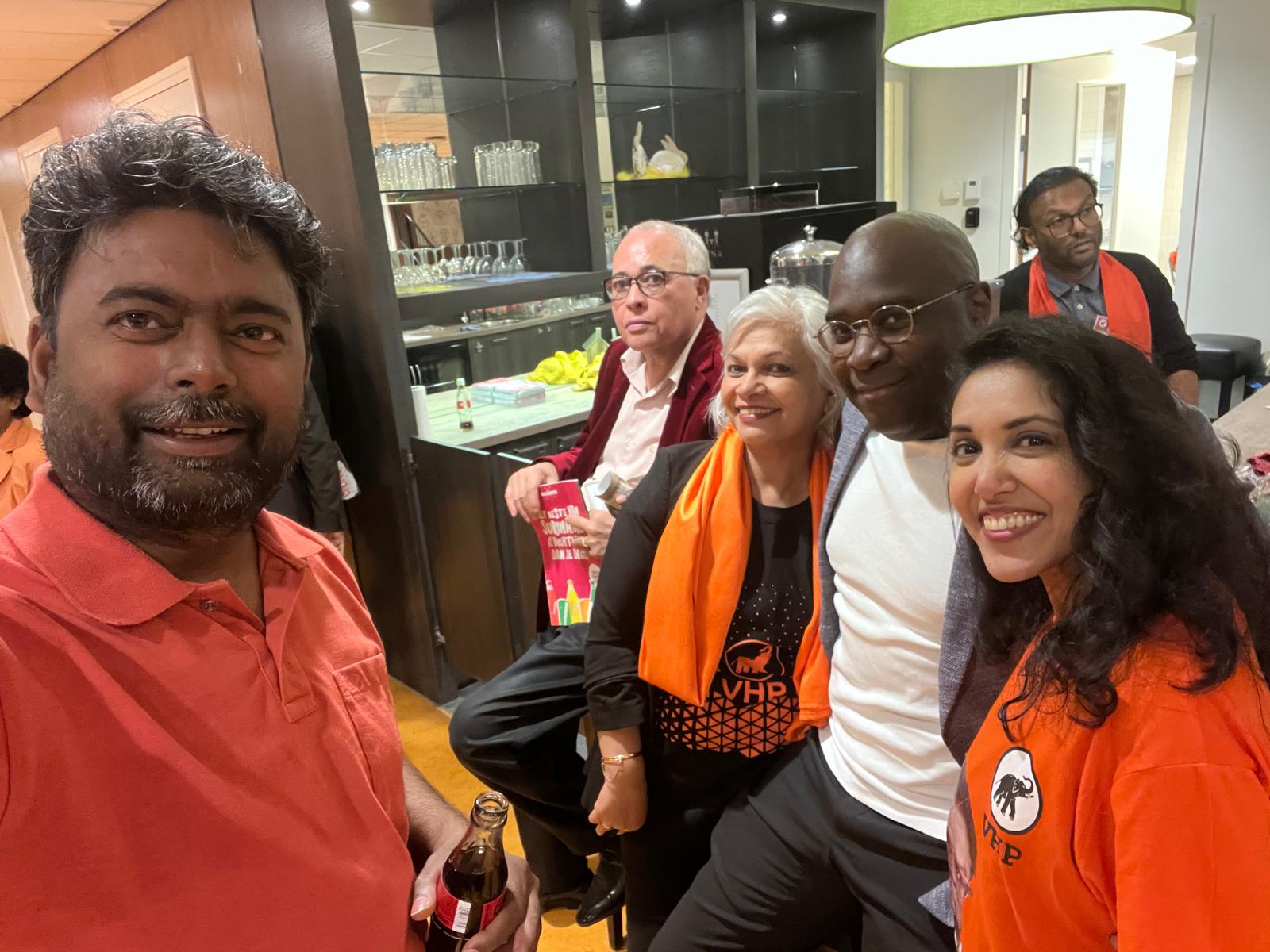 Eén vuist richting 25 mei: VHP Kern Flevoland organiseert inspirerende debatavond over diaspora en toekomst Suriname