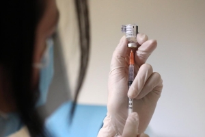 EU sluit nieuwe deal met Pfizer: 75 miljoen extra vaccins in eerste helft 2021