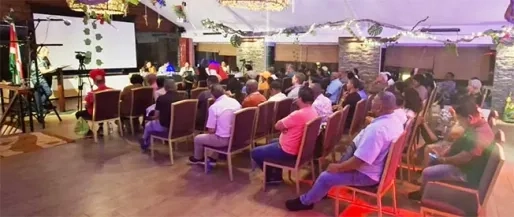  Panel belicht positie en kracht van Inheemsen