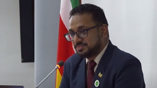 Ramsukul eist duidelijkheid over stroomuitval en watertekort