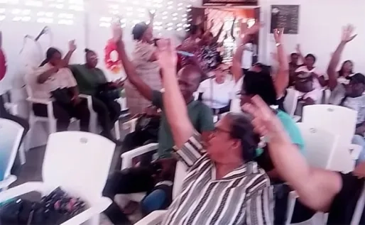 Buscontroleurs in actie: veiligheid niet gegarandeerd, 12 punten sinds vorig jaar bij minister