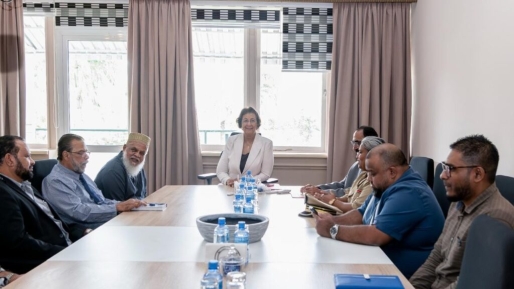 SMA tevreden na overleg met president Simons