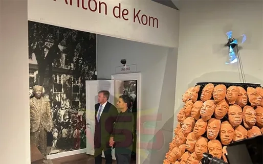 Koning Willem-Alexander opent Surinamemuseum in Amsterdam