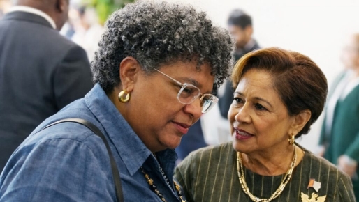 Spanning tussen Barbados en Trinidad na woordenstrijd Mottley en Persad-Bissessar