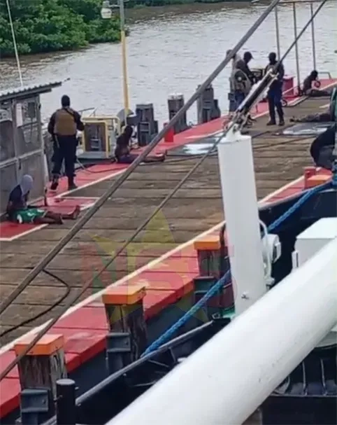 Verpakte drugs aangetroffen aan boord van schip