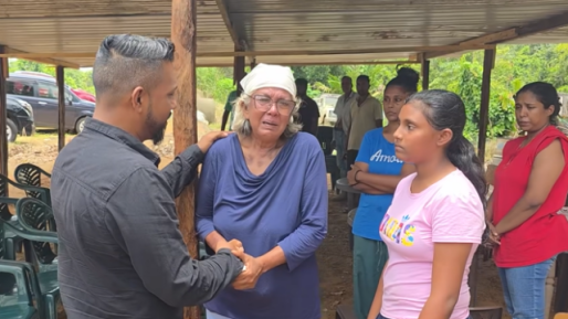 Minister Monorath bezoekt familie van doodgeschoten aspirant-agent