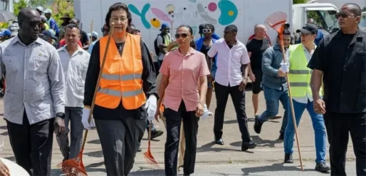 750 jongeren actief met Krin Kondre – president steekt handen uit de mouwen