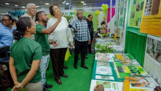 Simons opent agrarbeurs en dringt aan op versnelling agroproductie en diversificatie