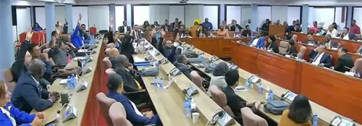Coalitie en oppositie lijnrecht tegenover elkaar in slotdebat over begroting