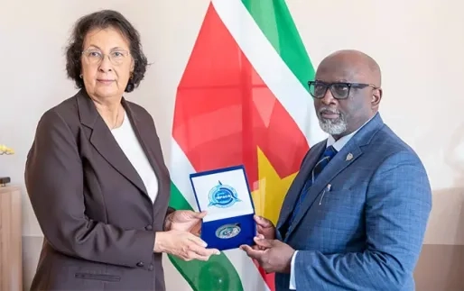 Regionale  veiligheid centraal bij ontmoeting president Simons en CARICOM IMPACS