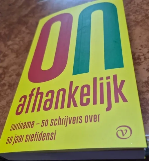 Onafhankelijk: 50 schrijvers over 50 jaar Srefidensi gepresenteerd