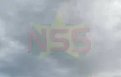 Bewolkt met verspreide regenbuien 