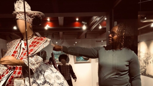Surinaamse koto van Elionora Terbeek krijgt plek in museum Spakenburg