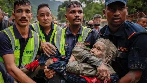 Dodental overstromingen Nepal stijgt tot 675; bijna 2500 mensen vermist