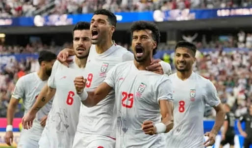 Derde helft WK 2026: Iran-Nieuw-Zeeland 2-2, buiten speelde zich een groter verhaal af