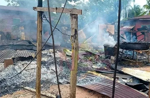 Woning met inboedel afgebrand in Brokopondo