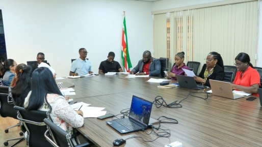 Binnenlandse Zaken wil hbo-opleiding voor ambtenaren versterken