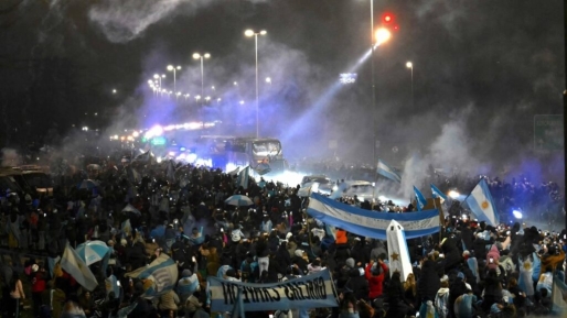 Zege op Engeland verzacht WK-verdriet bij groots onthaal Argentinië