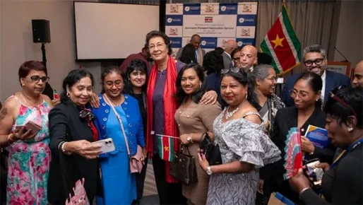 Surinamers kunnen paspoort voortaan ook in New York aanvragen
