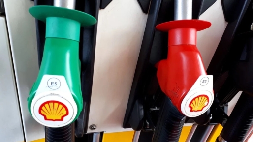 “Laatste poging bestand VS-Iran, olieprijzen omhoog na dreiging Trump”