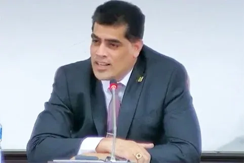 Adhin: Wet Staatsschuld basis voor striktere begrotingsdiscipline