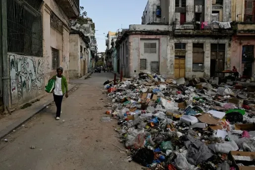 Afval hoopt zich op in Havana door Amerikaanse olieblokkade