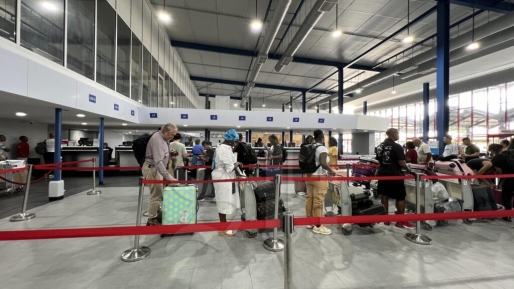 Minister Landveld: situatie bij vertrekhal JAP moet ordelijker