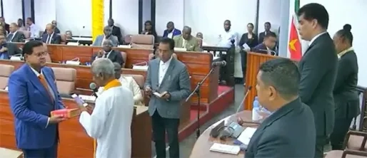 Column: Het lesje Santokhi