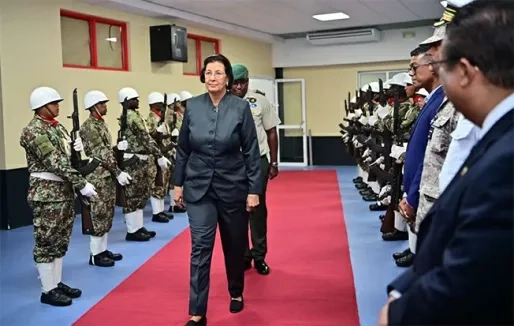 President Simons vertrokken naar New York 