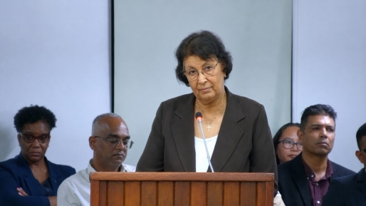 President Simons: “Suriname kan niet in 100 dagen worden hersteld”