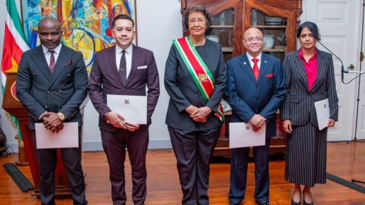 Bisschop Steve Meye beëdigd als ambassadeur voor Israël, drie andere diplomaten leggen eveneens eed af