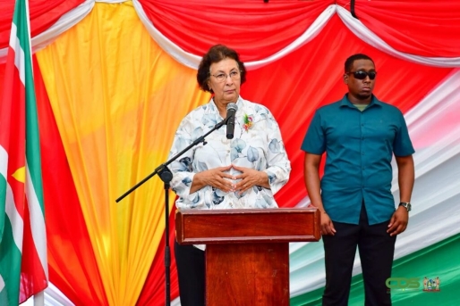 President Simons wil gronduitgiftebeleid hervormen