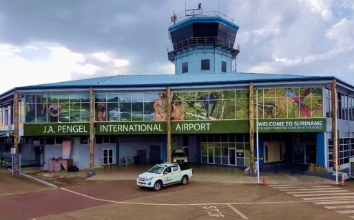 Beleidsmakers promoten toerisme, maar lossen problemen van eigen luchtverkeersleiders niet op